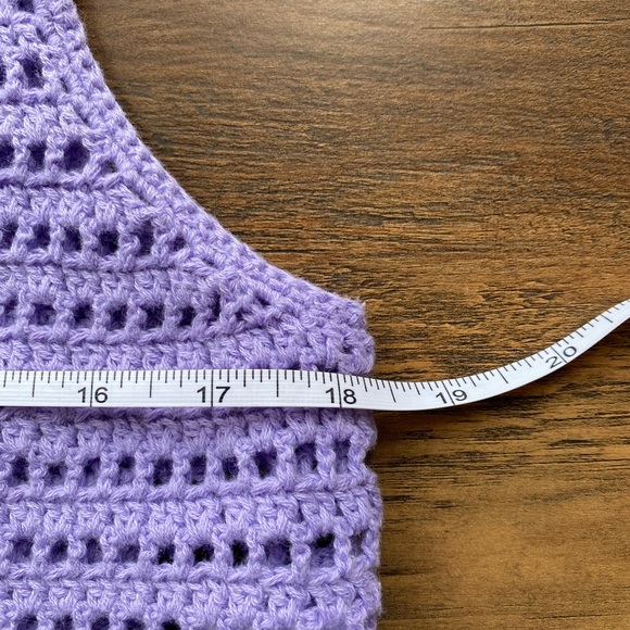 La Hearts Lavender Crochet crop top - Picture 5 of 7